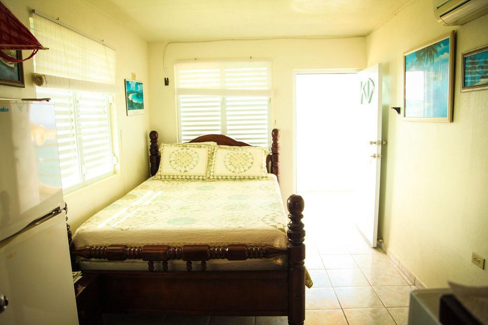 Casa Robinson Guest House Isla Culebra Exteriör bild