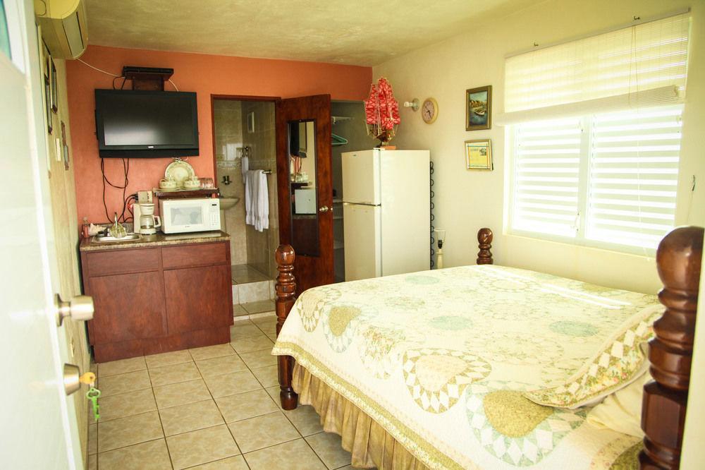 Casa Robinson Guest House Isla Culebra Exteriör bild